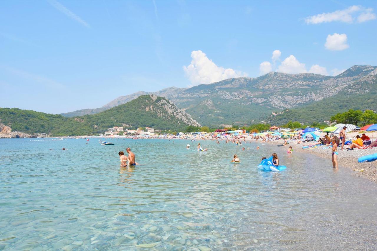 Apartments Siljak Petrovac エクステリア 写真