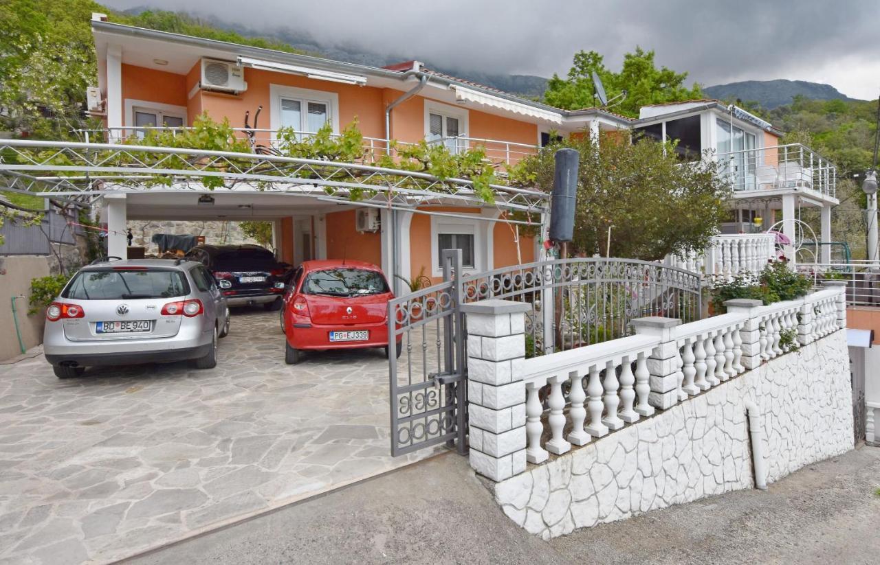 Apartments Siljak Petrovac エクステリア 写真