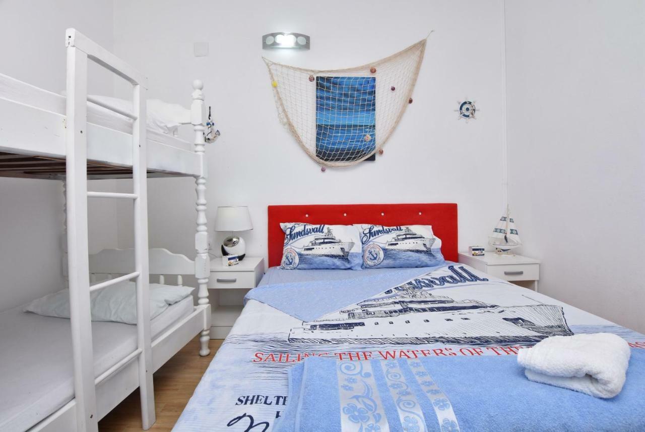 Apartments Siljak Petrovac エクステリア 写真