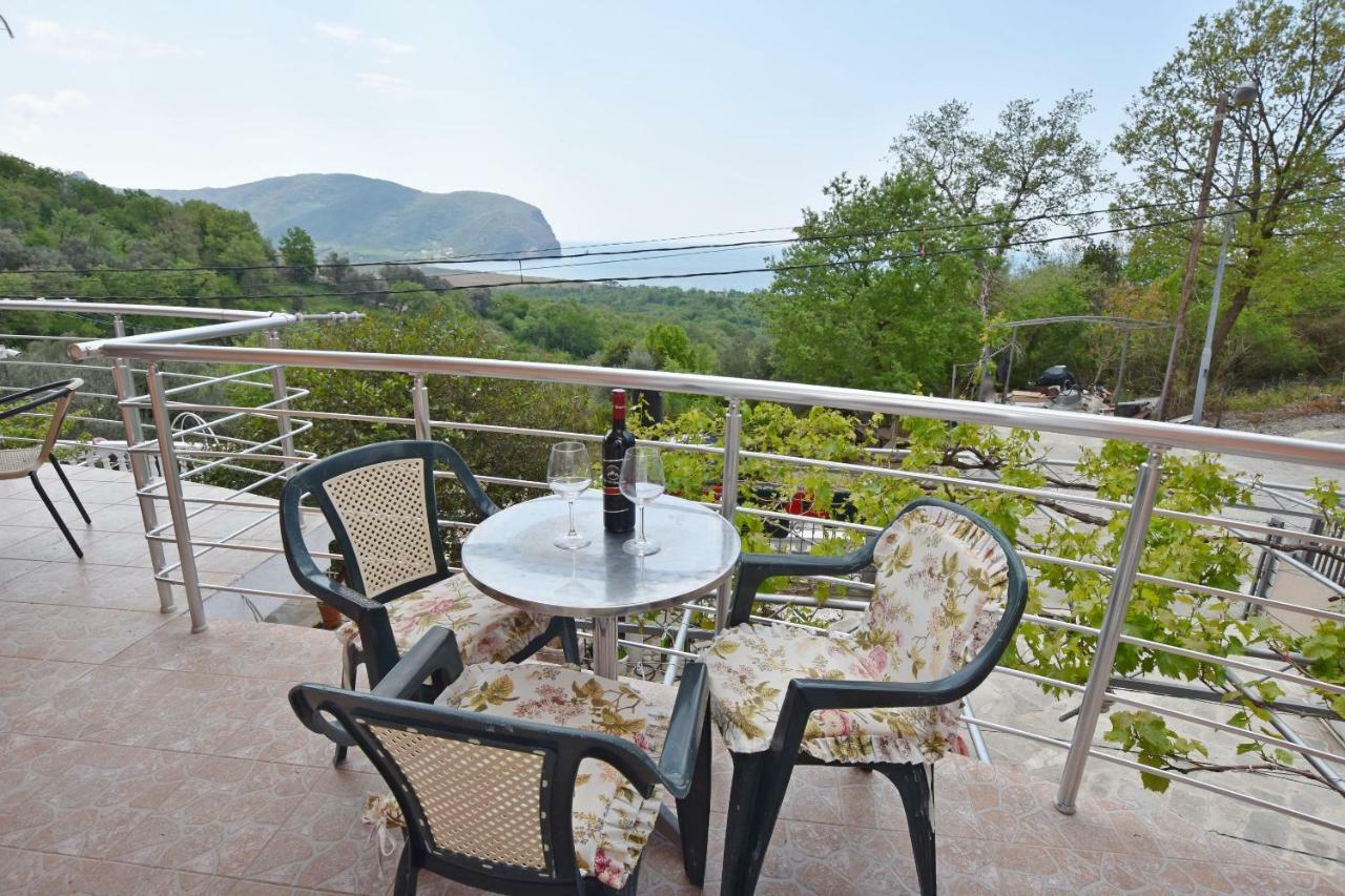 Apartments Siljak Petrovac エクステリア 写真