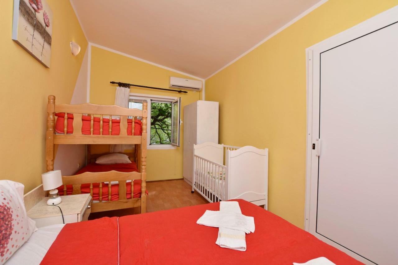 Apartments Siljak Petrovac エクステリア 写真