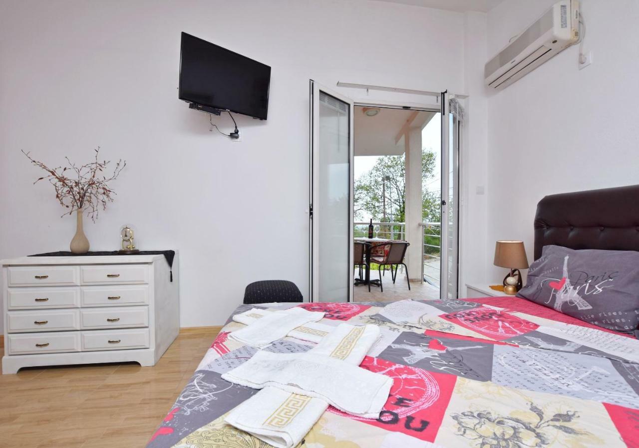 Apartments Siljak Petrovac エクステリア 写真