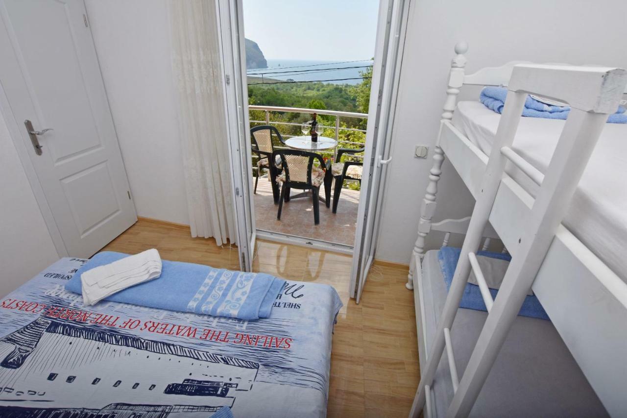 Apartments Siljak Petrovac エクステリア 写真
