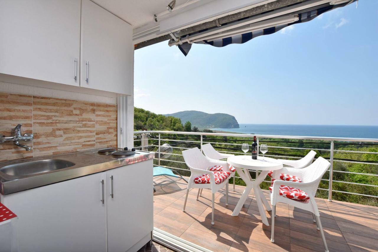 Apartments Siljak Petrovac エクステリア 写真