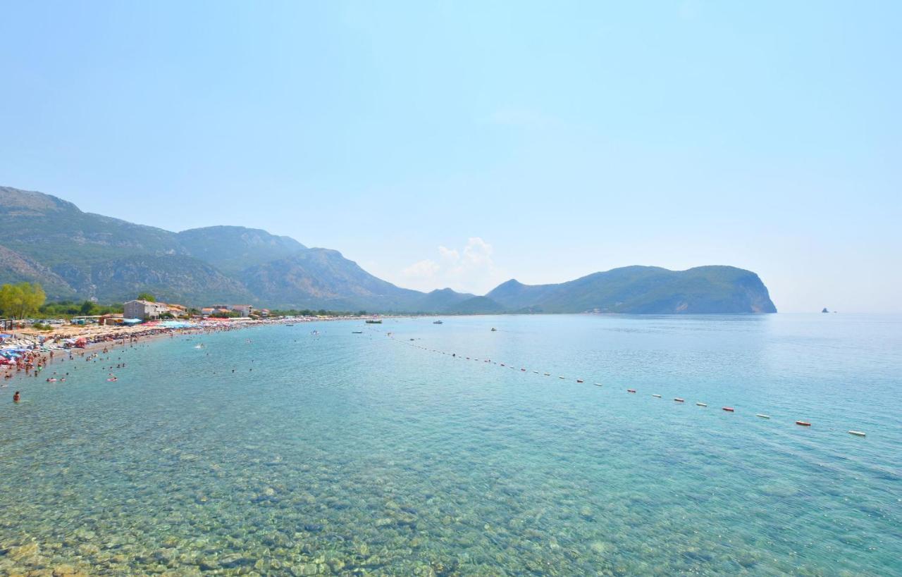 Apartments Siljak Petrovac エクステリア 写真